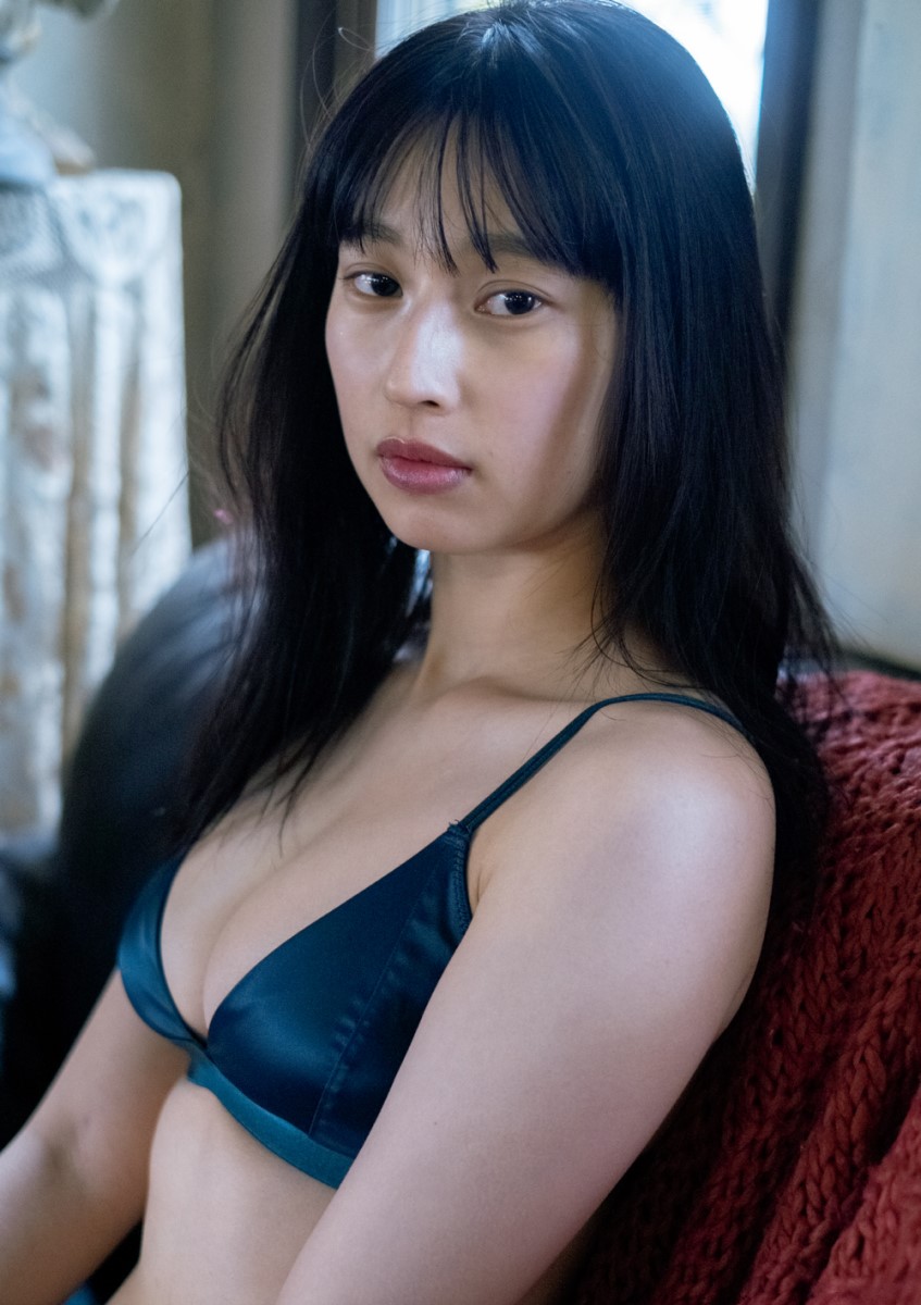 【画像・写真】迫力満点Iカップ・青井春 圧巻ボディーで過激に誘惑