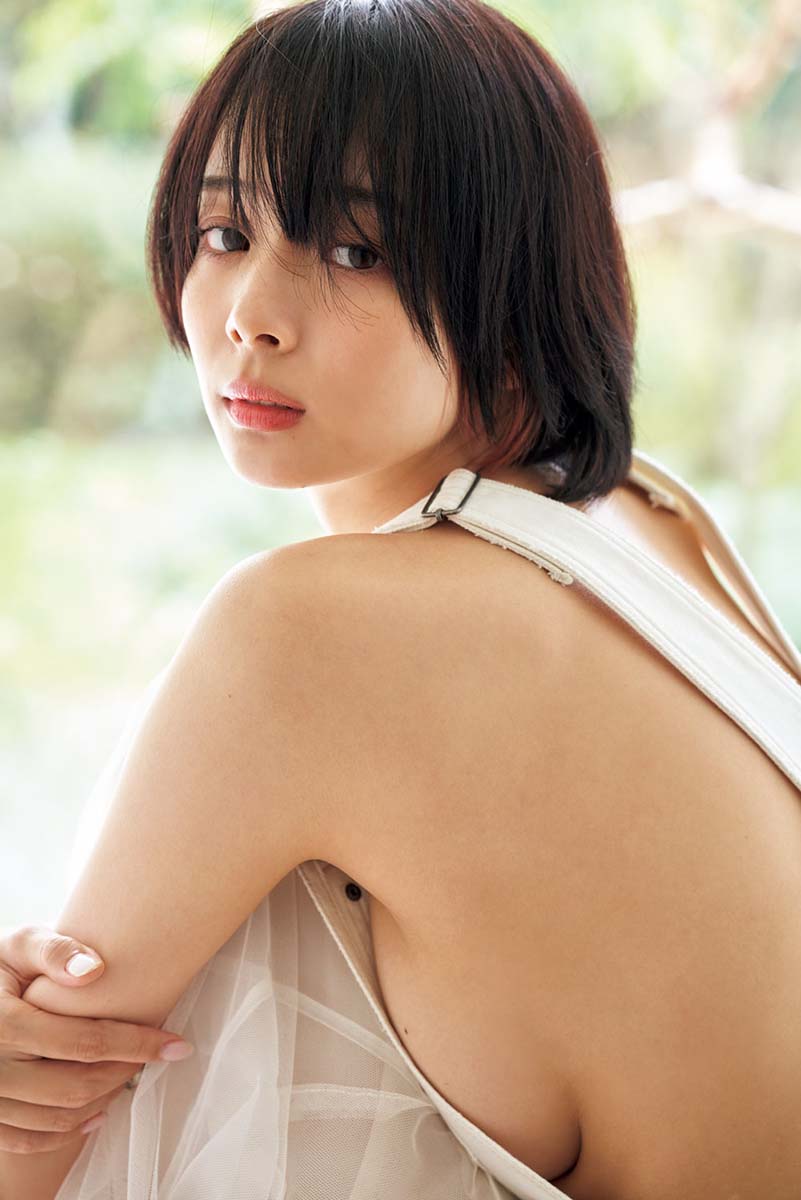 岡田紗佳©オノツトム／週刊プレイボーイ