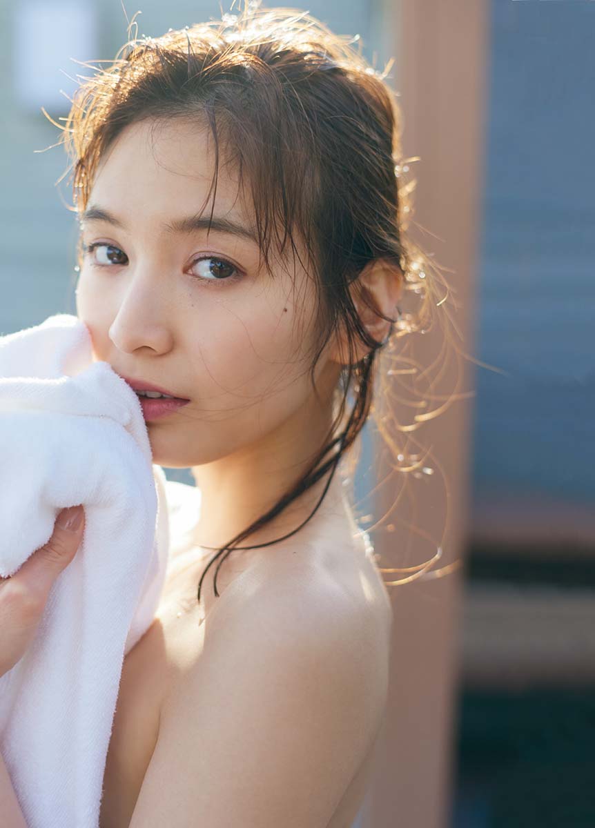 【画像・写真】“浪速のピーチ姫”が過激に誘惑! 石田桃香が極上ボディーを大胆披露