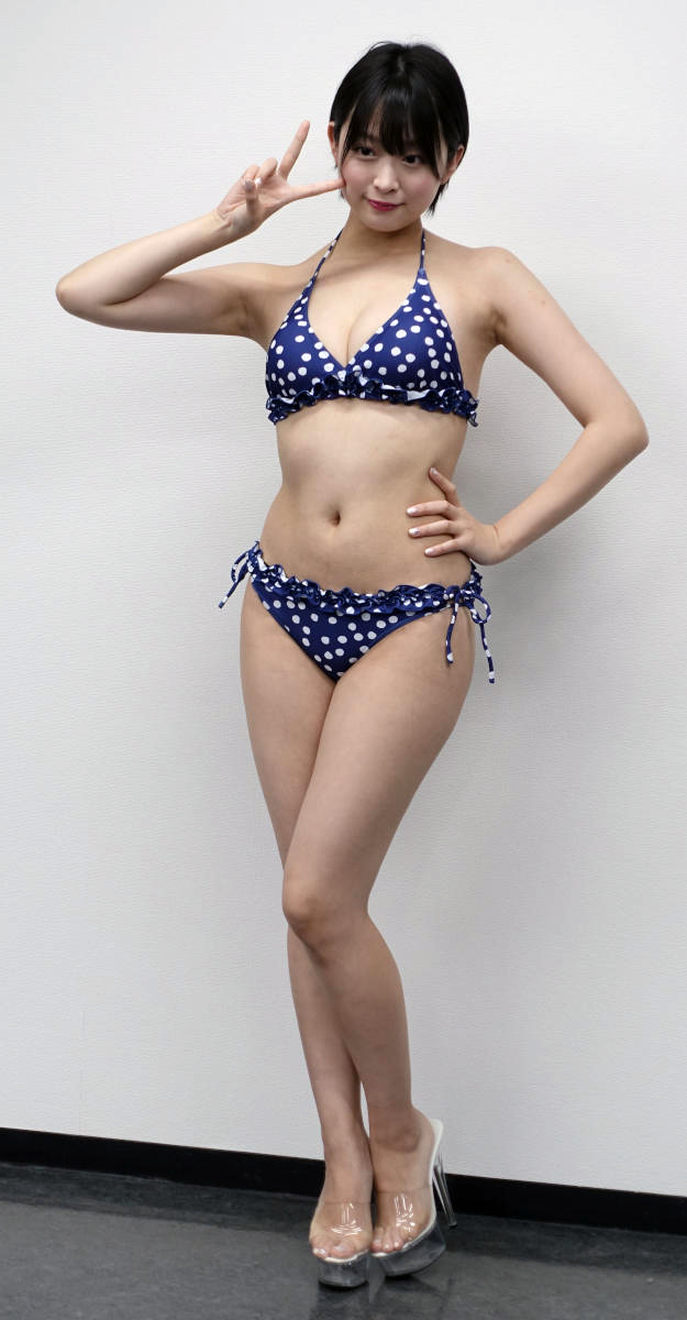 【画像・写真】ショートカット美女・美月絢音がモジモジ「ぱっと見だと着ていないみたいな…」