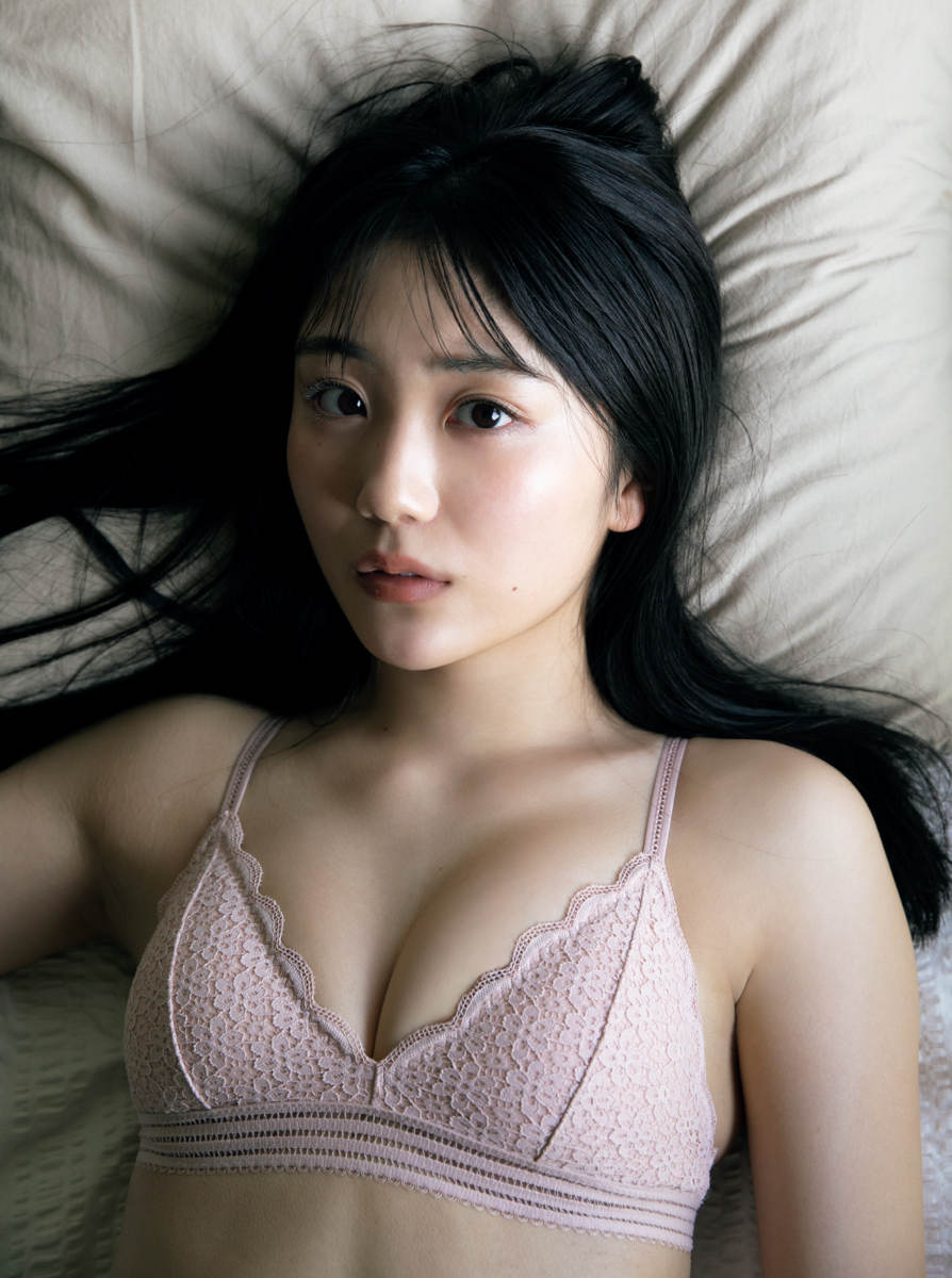 【画像・写真】「SNSのフェチ天使」くりえみ“乱れた”! 胸元はだけたセクシー花魁姿で誘惑