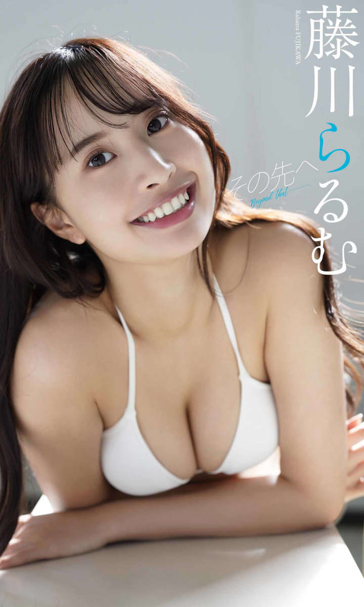 【画像・写真】ゼロイチファミリアの絶対的エース・桃月なしこ ニットたくし上げ美バスト披露