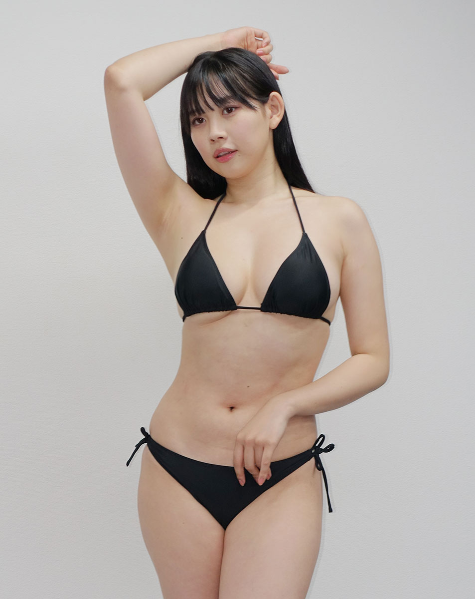 DVD発売記念イベントに登場した篠見星奈