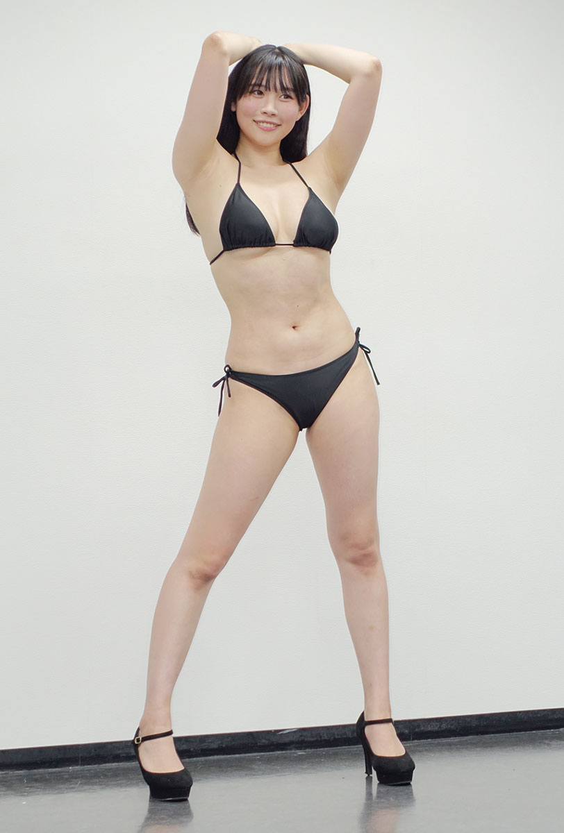 【画像・写真】「清楚×ド迫力ボディー」にギャップ萌え 北海道出身の色白美巨乳・篠見星奈が念願のDVDデビュー