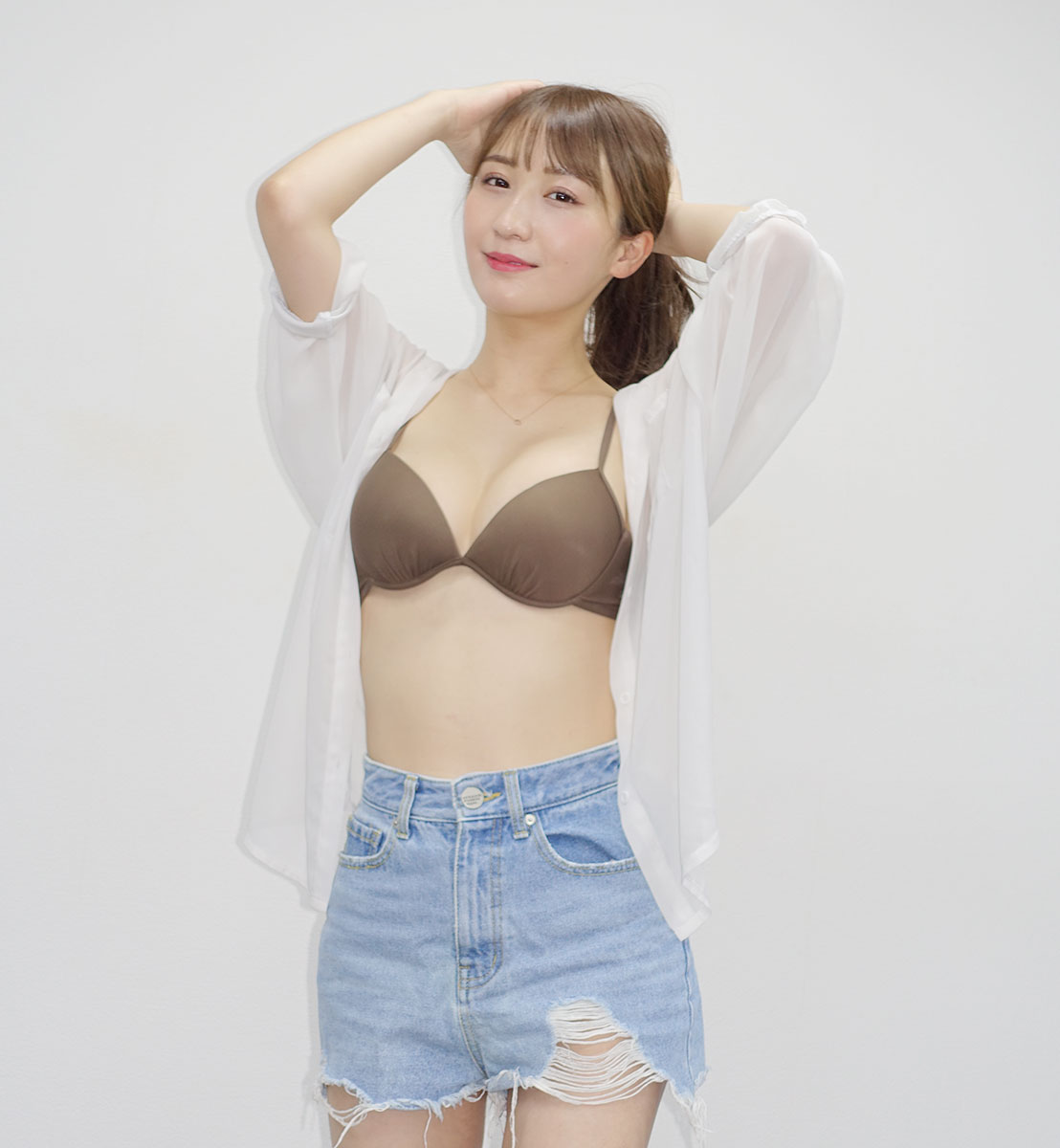 【画像・写真】かわいすぎるビールの売り子・伊藤愛真 生キスカードに苦戦「口が取れそうだった」