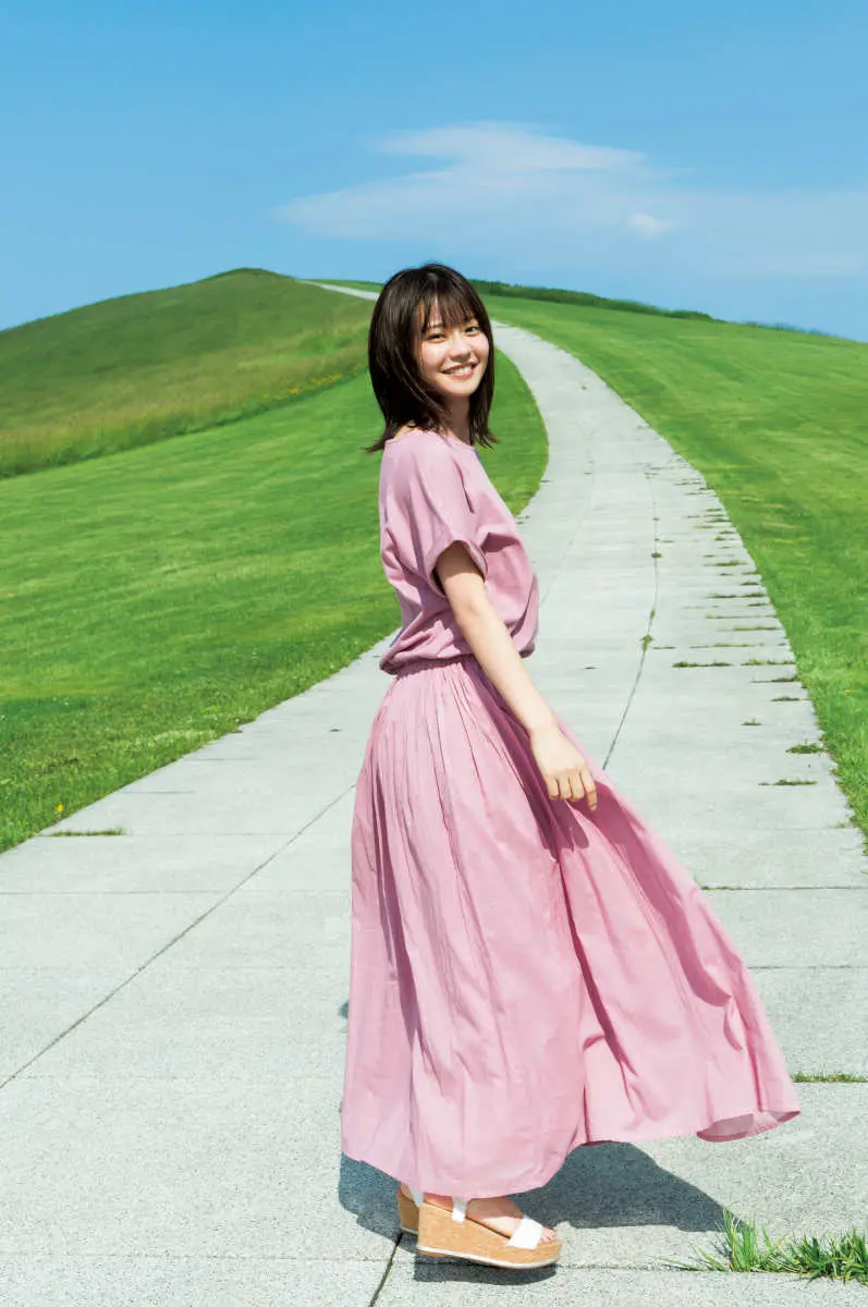 【画像・写真】「#よーよーよー」由良ゆら　“あざと可愛い”夏色グラビアでふわふわ美バスト披露