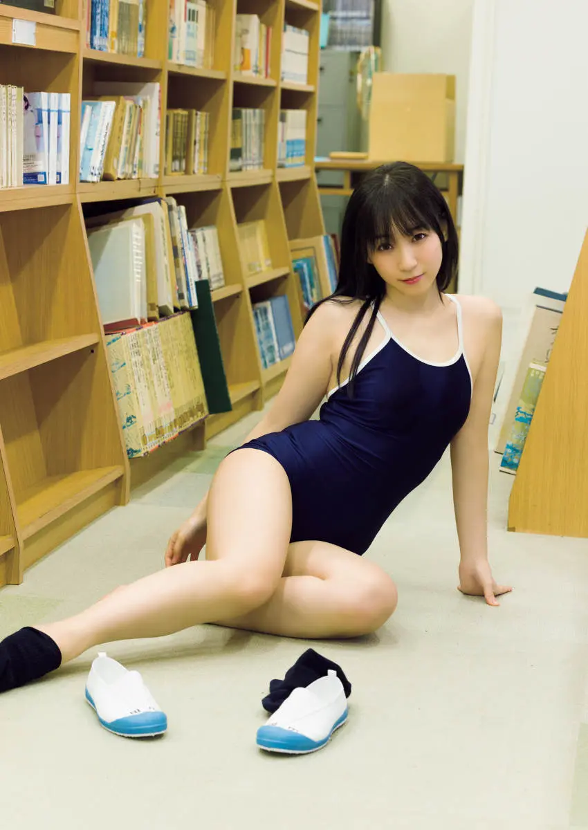 【画像・写真】伊織もえ 「僕ヤバ」コラボ写真集発売 完璧ボディーで胸キュンシーンの数々を再現