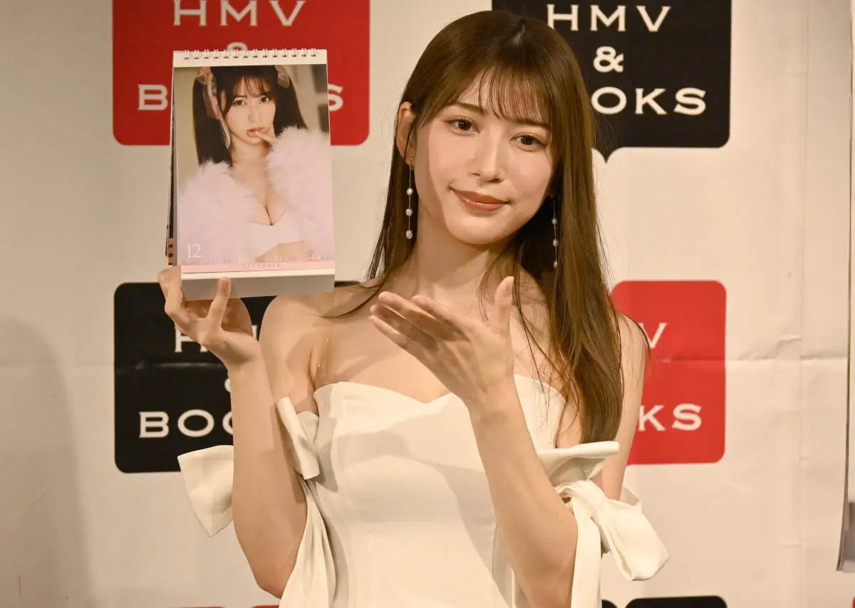 【画像・写真】雪平莉左 カレンダーの出来栄えは「ブラボー!」 お気に入りカットはレアなツインテール姿