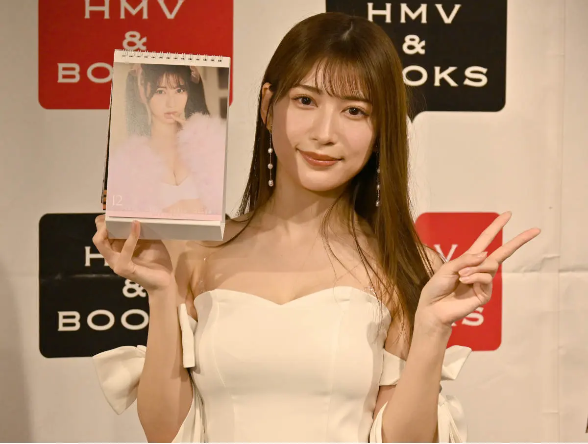 【画像・写真】雪平莉左 カレンダーの出来栄えは「ブラボー!」 お気に入りカットはレアなツインテール姿