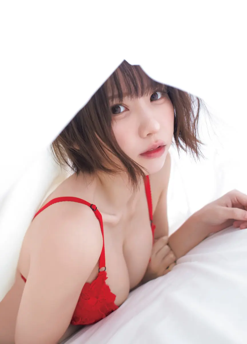 【画像・写真】えなこからのセクシーな“お年玉”♡　美バストあらわな猫グラビアにメロメロ