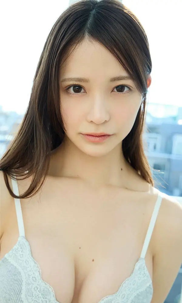 柊きき　デジタル写真集「自分を好きになりたい　インドアアイドル初グラビア」©大藪達也／週刊プレイボーイ