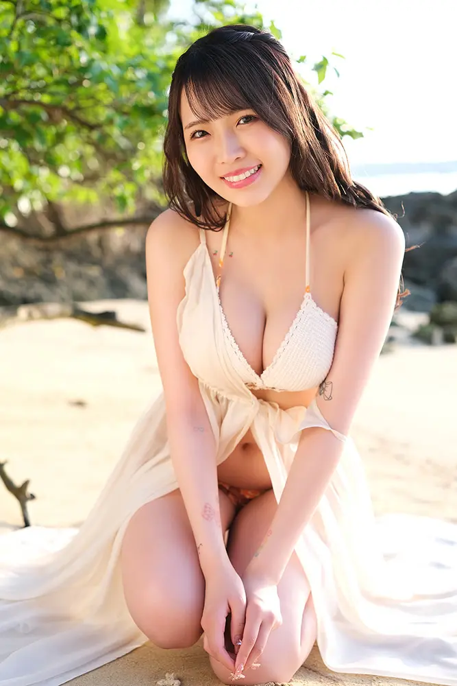 【画像・写真】小悪魔スマイルでみんなを虜に♡植村梓 NMB卒業後初グラビアに「久しぶりの撮影で緊張」