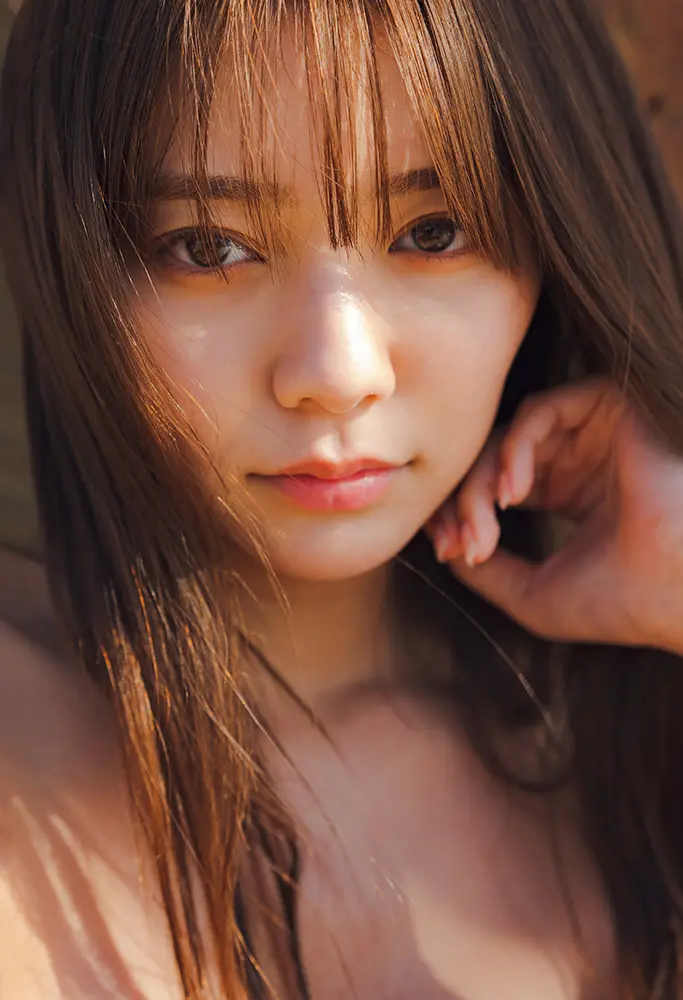 【画像・写真】鈴木優香 セクシーランジェリー姿でふんわり巨乳&トロっと美尻を大胆披露