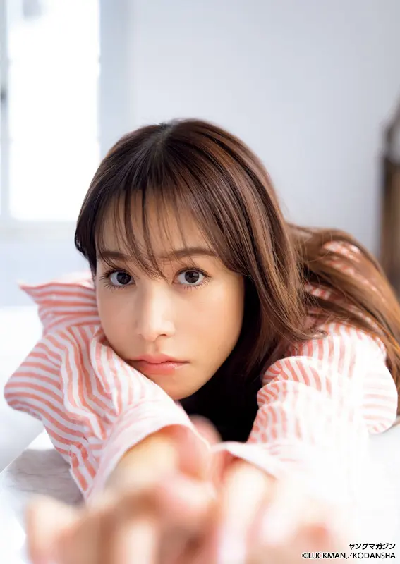 【画像・写真】極上スタイルの最強美女・斉藤里奈 可憐にセクシーに胸キュンショットを連発