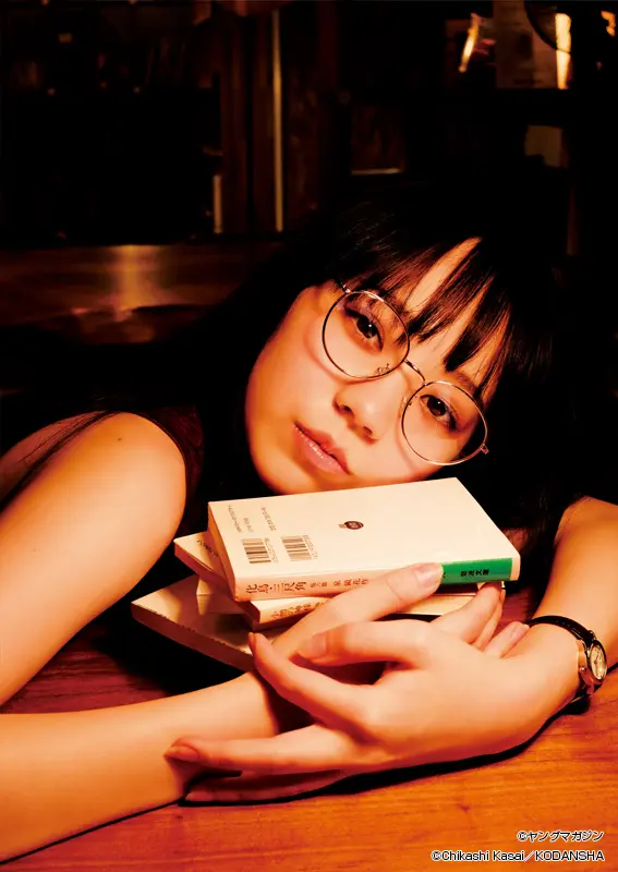 【画像・写真】小嶋陽菜 艶やかランジェリー&ビキニショットで衝撃のグラビア“カムバック”