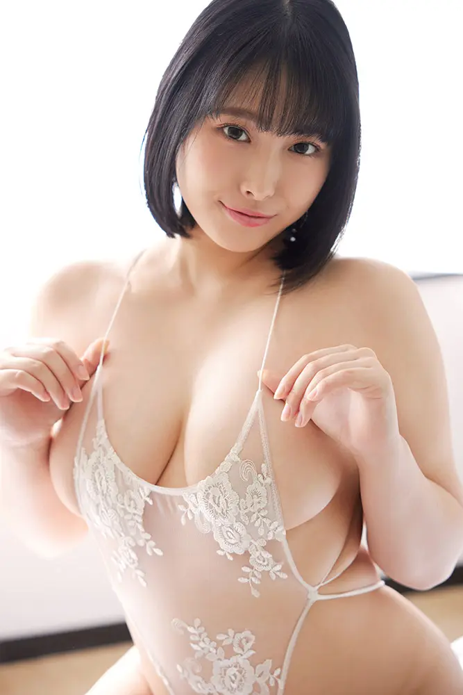 【画像・写真】“正統派美少女×豊満” 浅川まりな バブ味を刺激するGカップむちむちボディーを揺らし尽くす