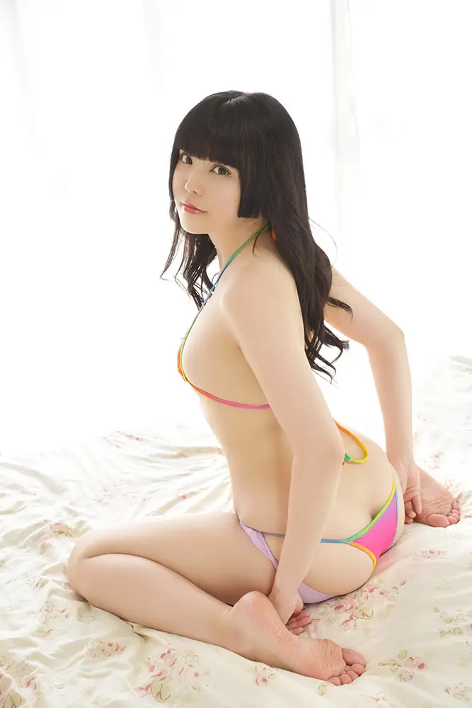 【画像・写真】ボリューム満点の「尻姫」真宮みれい 極上ヒップを全方向からズームで狙い撃ち