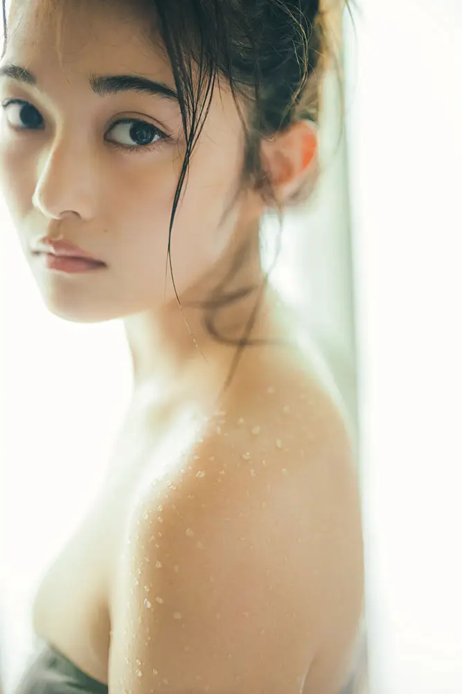 【画像・写真】“ガチ”バイク女子のグラビア初挑戦!有那 細身巨乳の完璧ボディーを完全解放