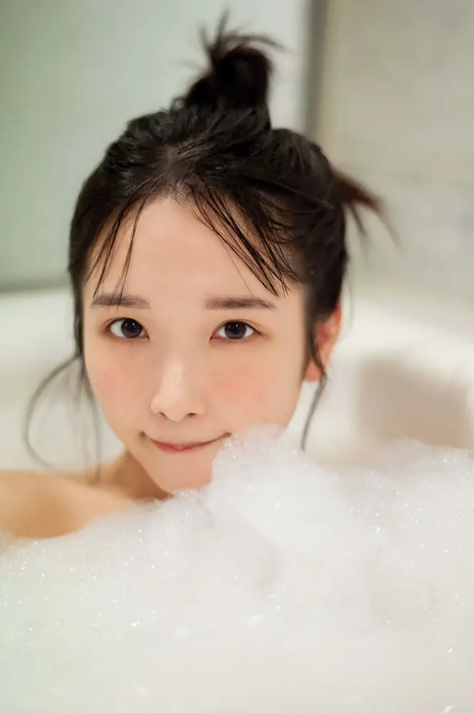 【画像・写真】ハイクラス美女が圧巻スタイルを解放♡天野レナ ランジェリー姿で豊満バスト大胆披露