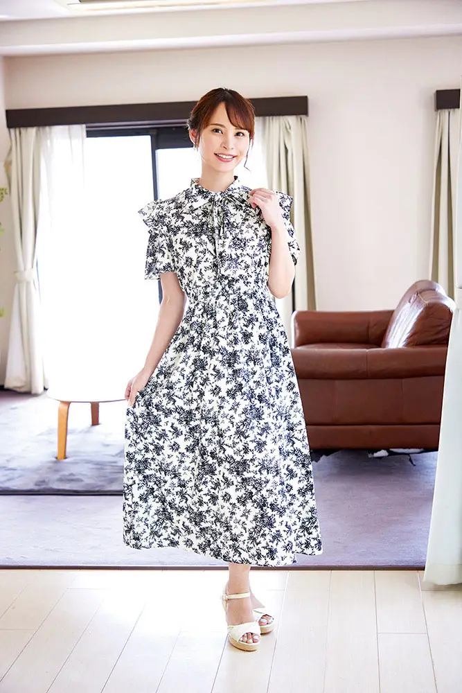 【画像・写真】超美人なのに“攻める”比留川マイ 人妻に扮して背徳の限界露出で過激に誘惑
