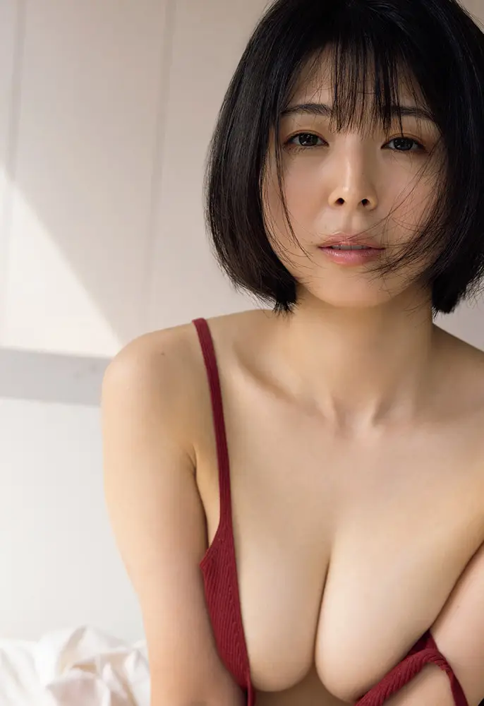 【画像・写真】グラビア界のニュースター爆誕♡“リアル峰不二子”阿部なつき 8頭身の究極スタイルを大放出