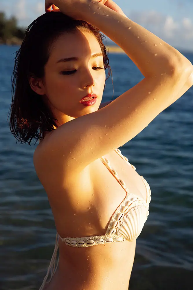 【画像・写真】グラビア界のニュースター爆誕♡“リアル峰不二子”阿部なつき 8頭身の究極スタイルを大放出