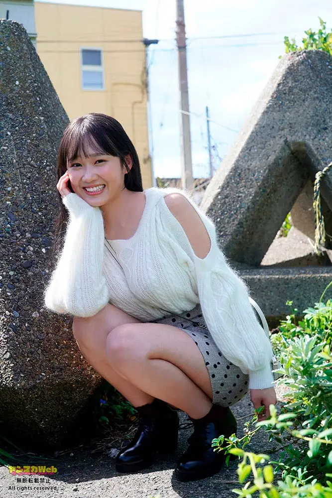 【画像・写真】ビキニから溢れる圧巻のボリューム♡奥村梨穂 破壊力満点むちむちバストを大胆披露