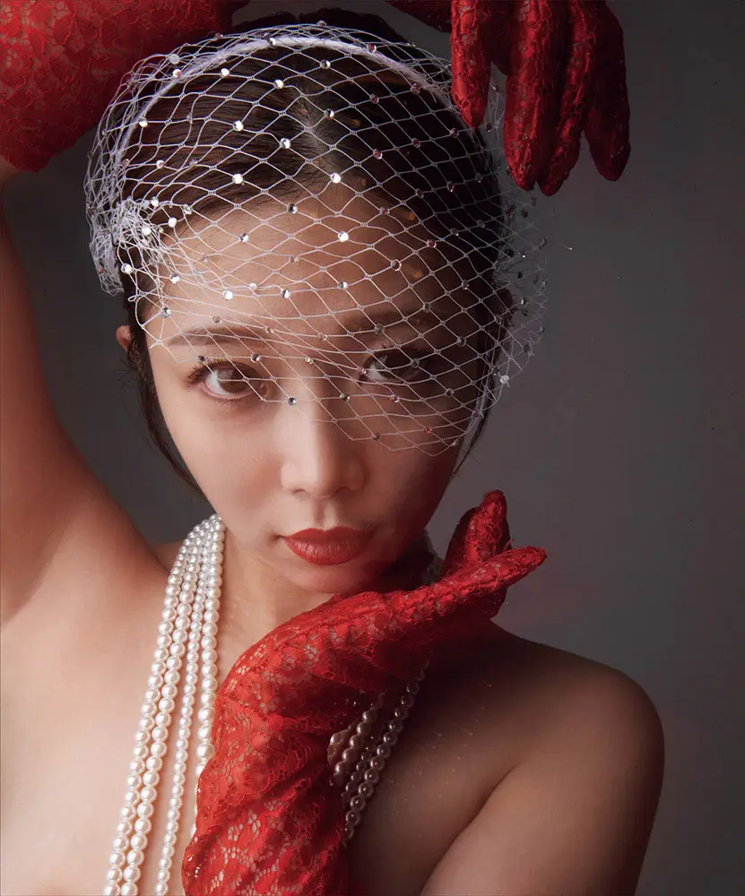 【画像・写真】紗倉まな 8年ぶり写真集発売「スタイリッシュなエロがたっぷり」