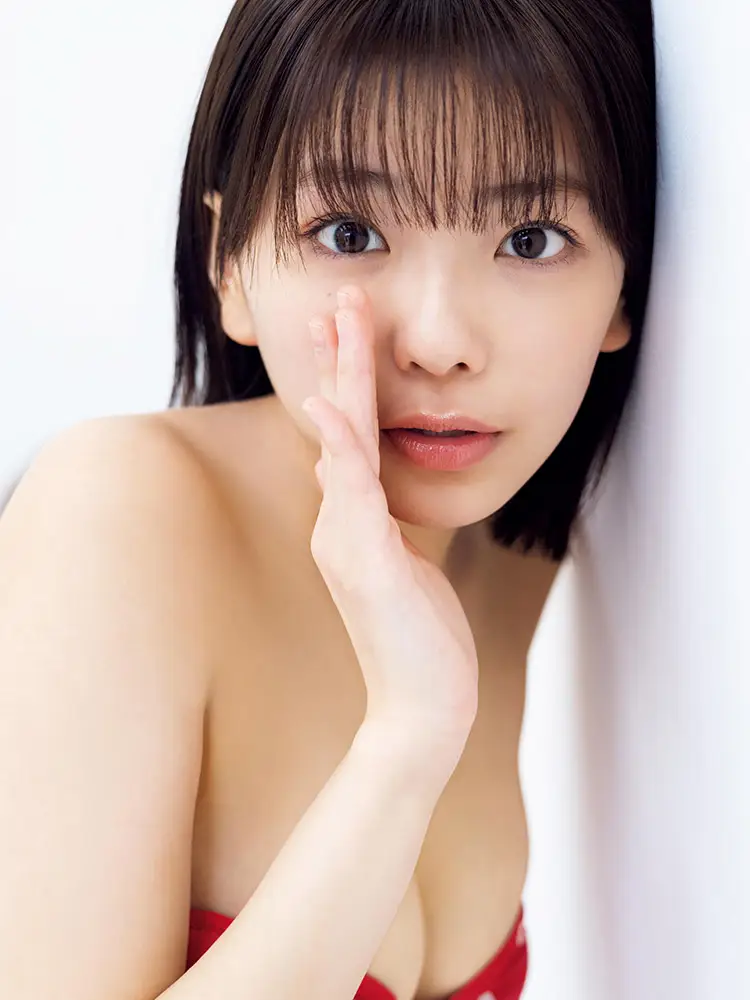 【画像・写真】あざかわ過ぎるショートカット美女・大熊杏優 豊満バスト溢れるセクシーカット大放出
