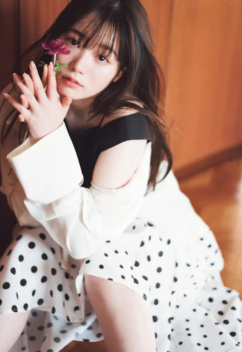 【画像・写真】制コレ22GP・蓬莱舞 1st写真集からあふれだした美ボディーあらわな限定カット公開