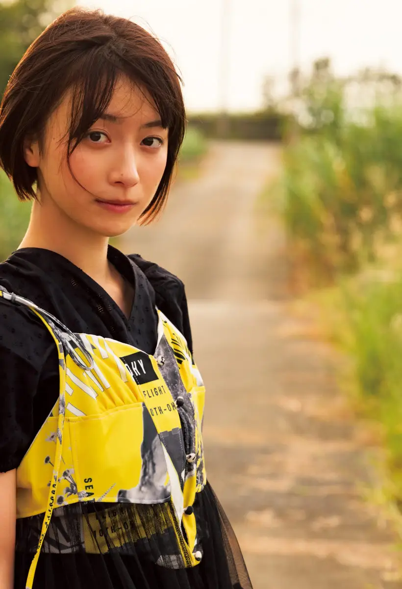 【画像・写真】制コレ22GP・蓬莱舞 1st写真集からあふれだした美ボディーあらわな限定カット公開