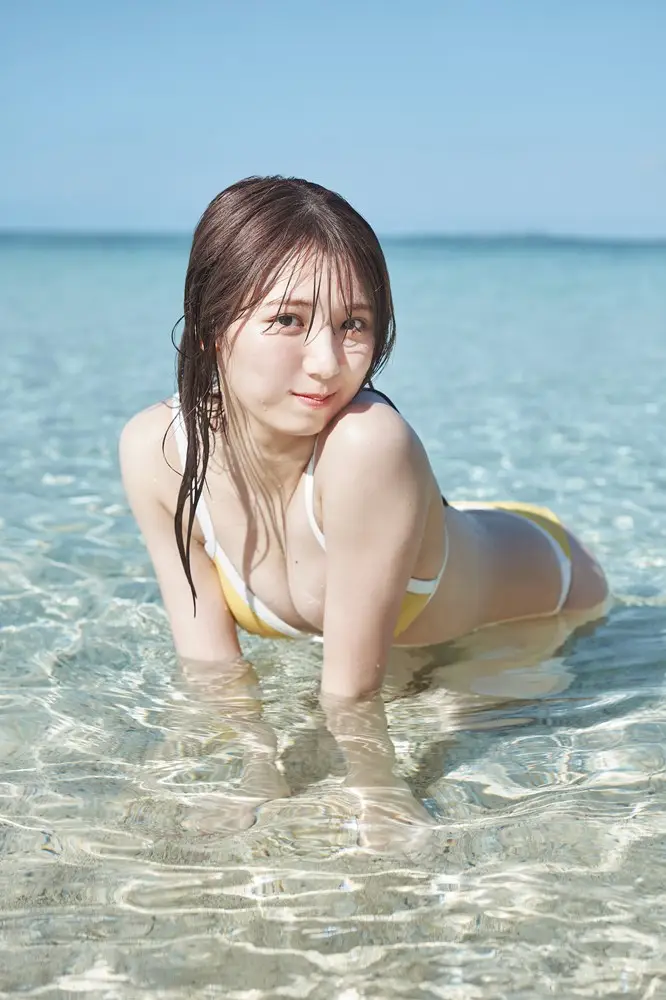 ＳＫＥ４８菅原茉椰1st写真集「シャッターチャンス」（白夜書房）