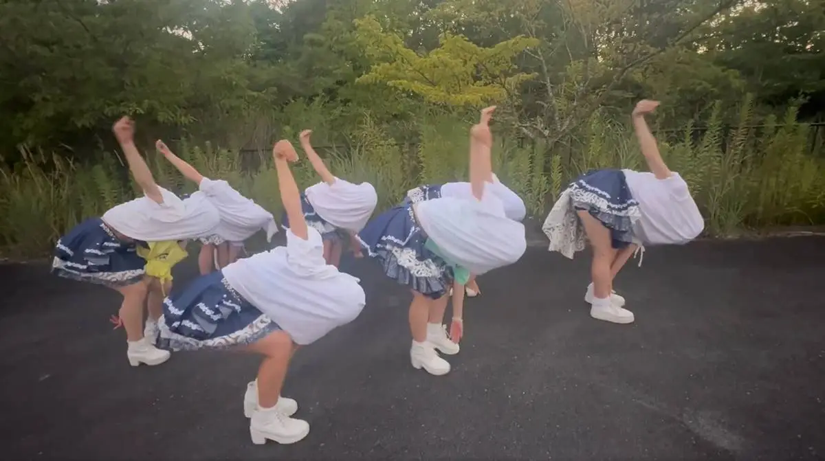 【画像・写真】【画像・写真6枚目】ダチョウのまねをメンバー全員でしたRiNCENT#（琴吹ゆずのXから）