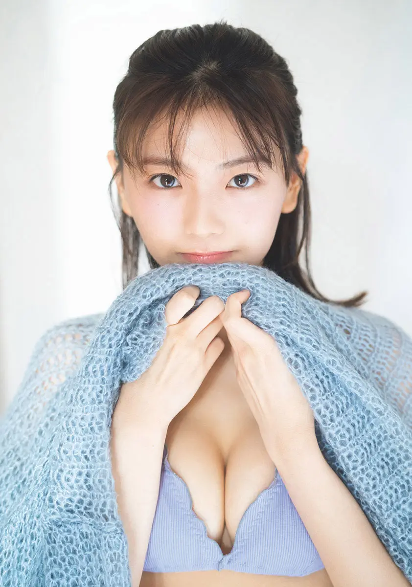 【画像・写真】今、最も“グラビアン”な人気声優・井口裕香 オトナの色気を発散する大迫力ボディーを披露