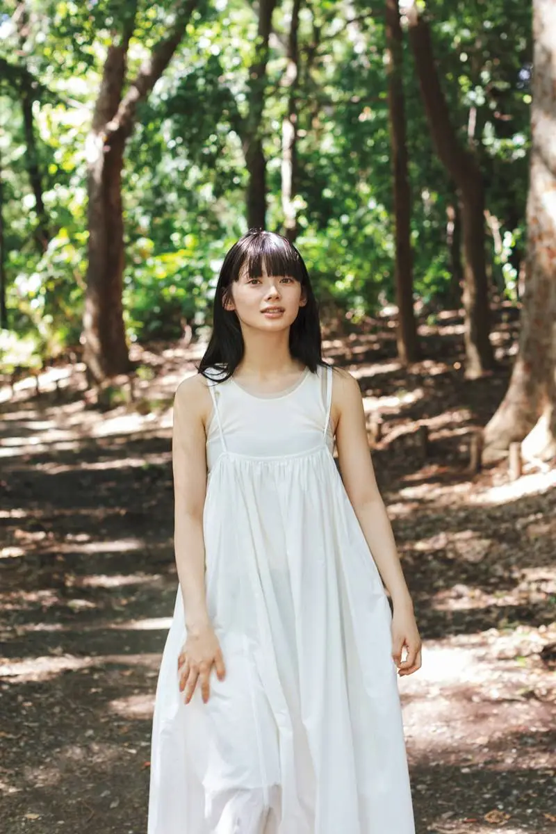 【画像・写真】「ぱんつの姫」に漂う天女感…♡あまつまりな、絵画のような女体美が大自然と溶け合う