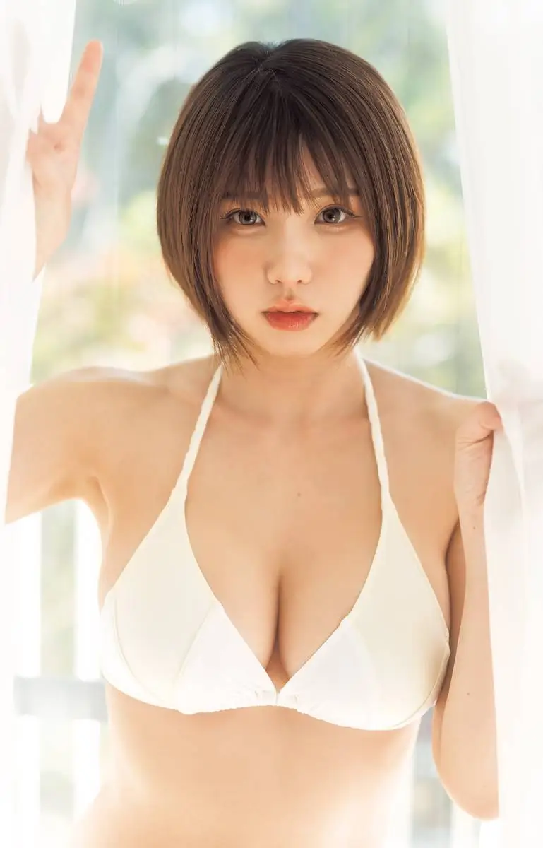【画像・写真】「ばりやわとんこつ」のばりエロポーズ♡新谷あやか ドキドキ沖縄デートで大胆開放