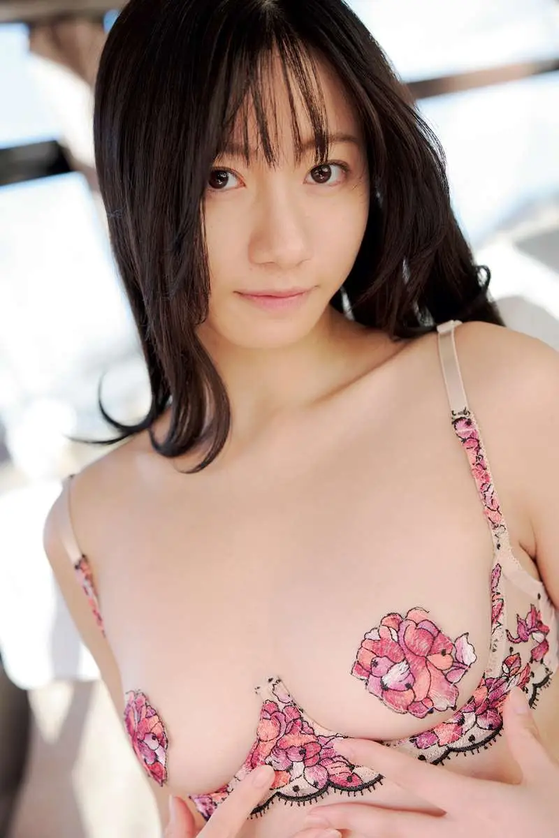 【画像・写真】濡れて乱れた清純系♡ 現役女子大生・百瀬心美 脱ぎかけヒモパン握りしめ・・・