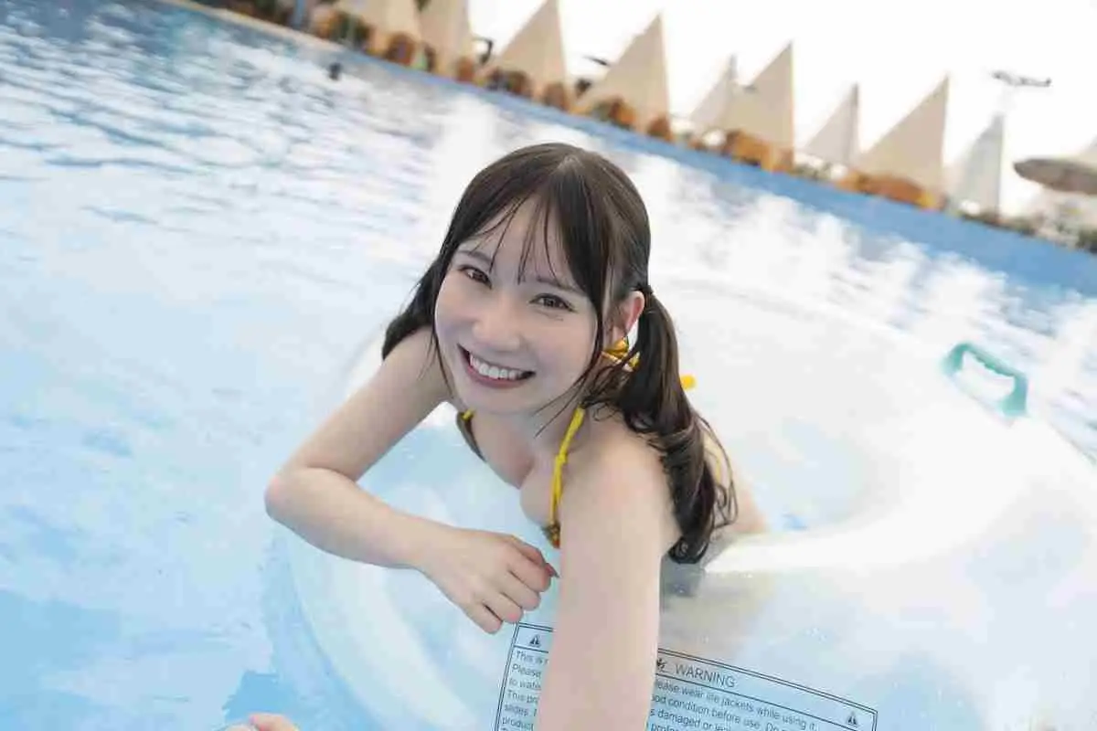 【画像・写真】【画像・写真3枚目】タイで濡れ髪青ビキニ♡SKE48大村杏「人生で初めて腰を抜かした」(C)佐藤佑一（秋田書店）2025