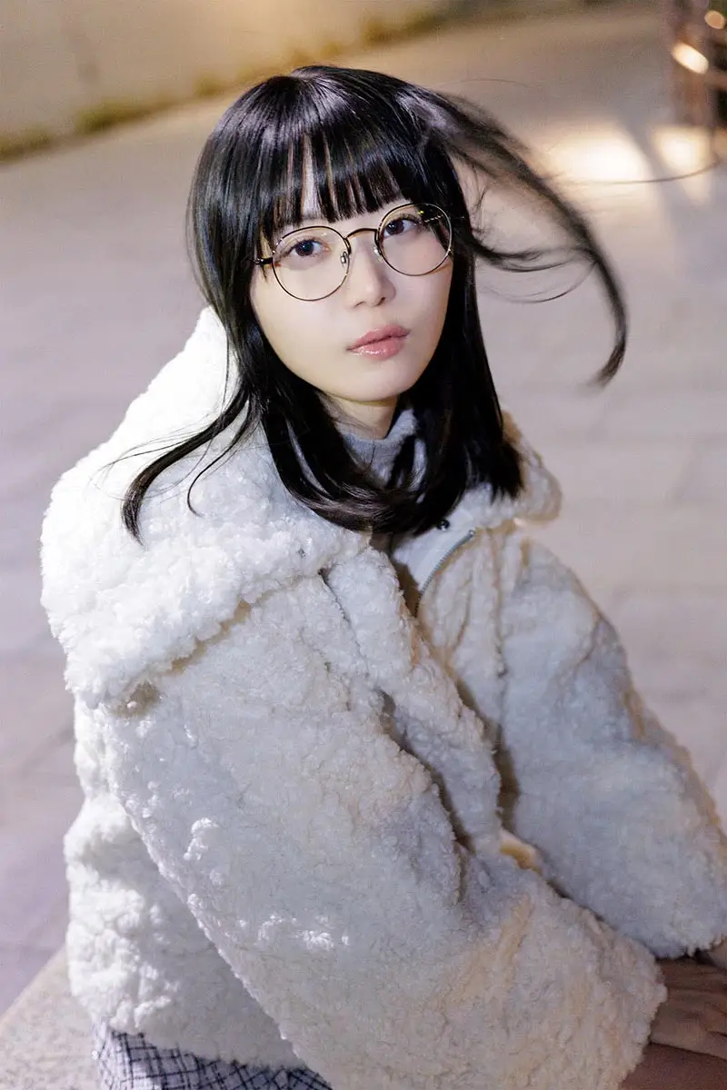 【画像・写真】【写真・画像3枚目】あざとい隙間からのぞく“白”の誘惑♡いけちゃん、無防備ランジェリー姿にドキドキ！（提供：週刊SPA!編集部　撮影：青山裕企　ヘアメイク：北川香菜実　スタイリング：角藤智美）