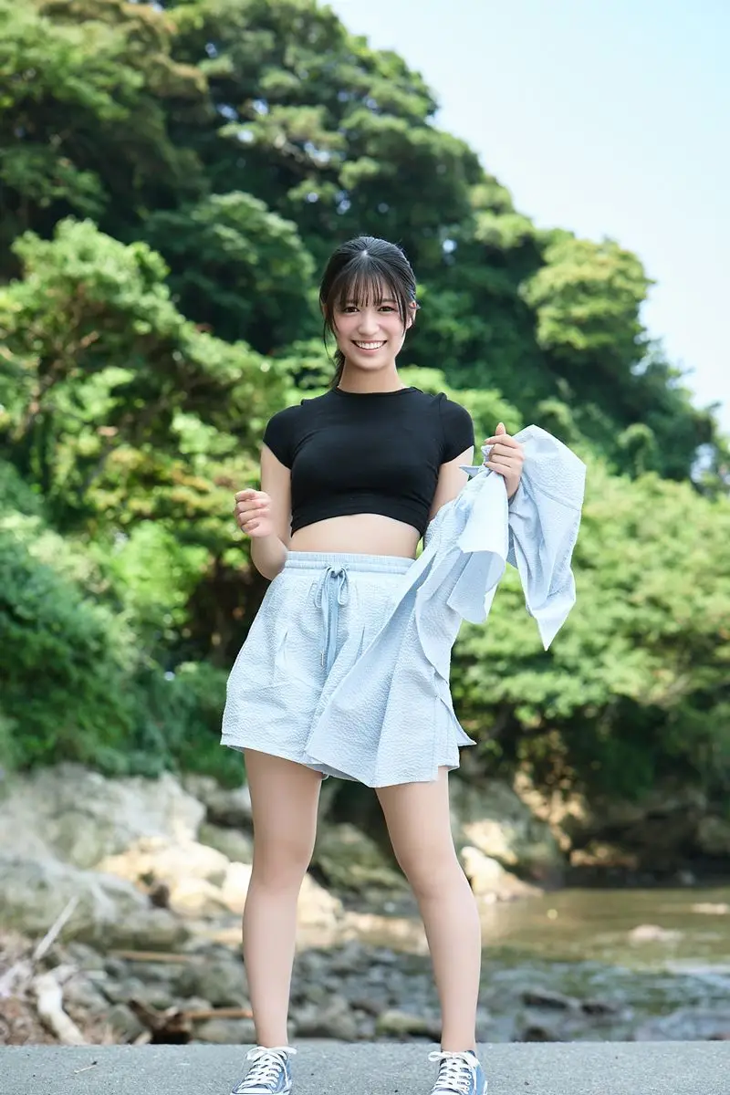 【画像・写真】砂にまみれた指先で描くハート♡赤間四季　ストライプビキニの誘惑に心までとろける