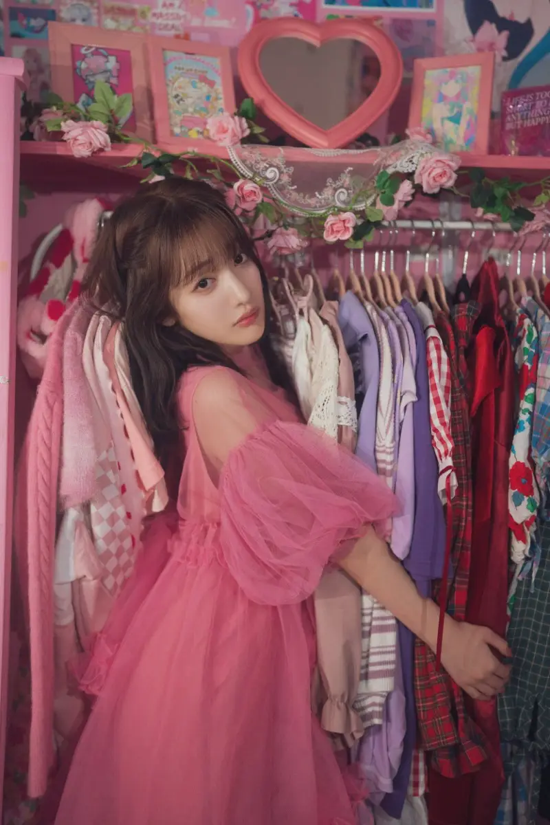 【画像・写真】【画像・写真5枚目】なんて大胆な“ヘソ出しマーメイド”♡「私立恵比寿中学」桜木心菜　大人っぽさ際立つ黒ランジェリー