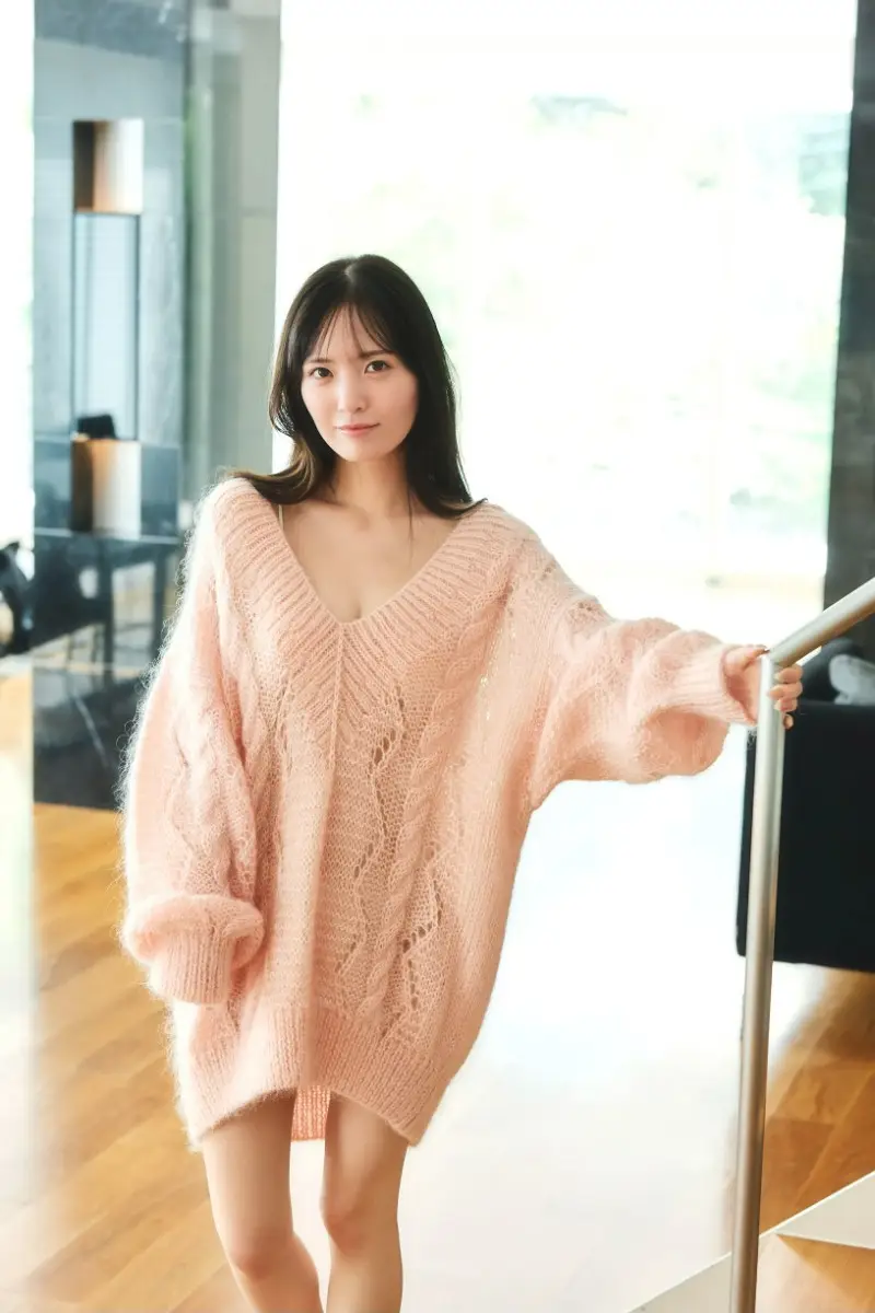 【画像・写真】由良ゆら史上一番オトナ♡ベッドで魅せた黒レースランジェリー