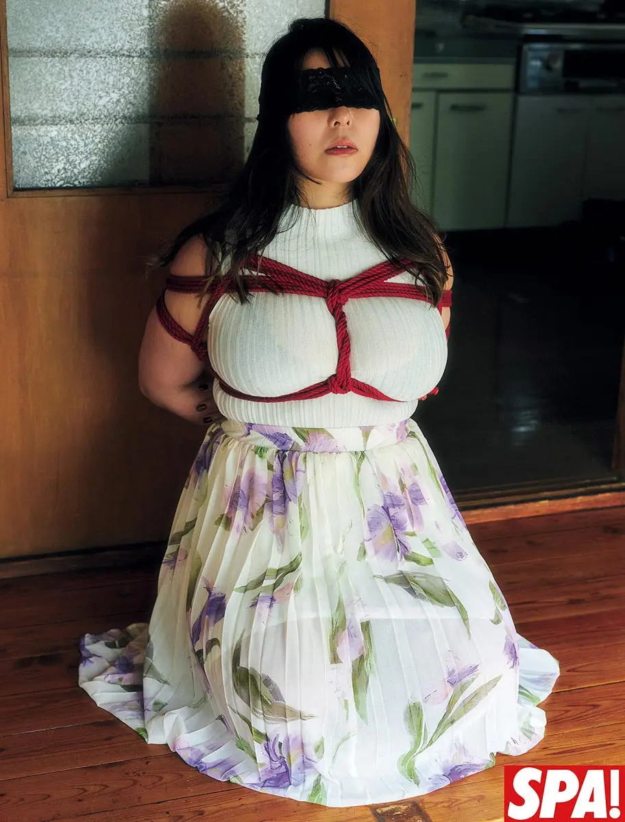 【画像・写真】【画像・写真②】はちた（撮影：高橋慶佑 ヘアメイク：KEIKO(renewal) スタイリング：毛利奈奈 緊縛監修：TURKEY）