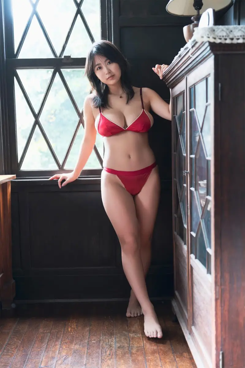 【画像・写真】【画像・写真③】福井梨莉華（提供：週刊SPA!編集部　撮影：唐木貴央　ヘアメイク：中村未幸　スタイリング：KAN）