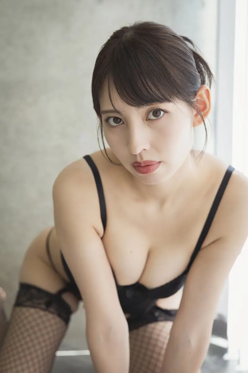 【画像・写真】太枝と戯れるパープルセクシー♡「マジカル・パンチライン」沖口優奈　自分史上1番オトナな写真てんこもり