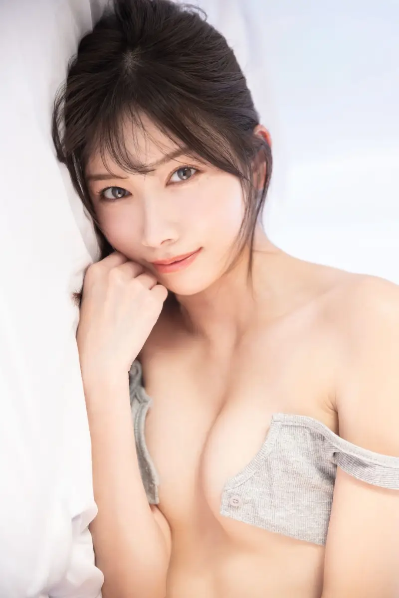 【画像・写真】丸く、妖しく…大人エロスの奥行き♡Anna“最強お姉さん系”の余裕と挑発