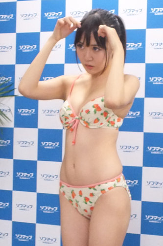 保坂マリ