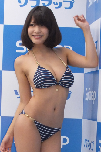 岸明日香