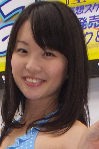 新田まみ