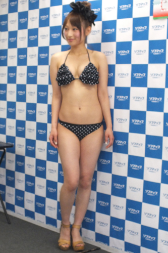 野崎亜里沙